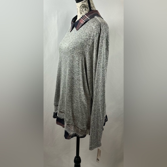 Zac & Rachel Gray and Black Lace Blouse - Picture 3 of 10